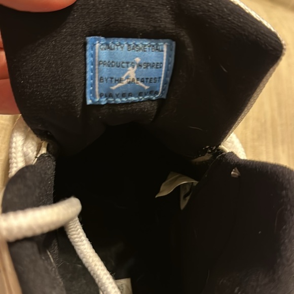 Nike Air Jordan Retro 11 ‘Legend Blue’ - Picture 5 of 9